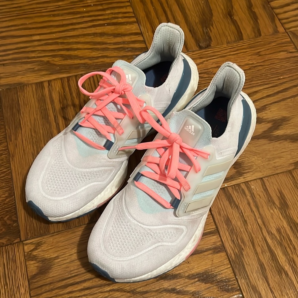 Adidas Women's Ultraboost 22 Running Shoe